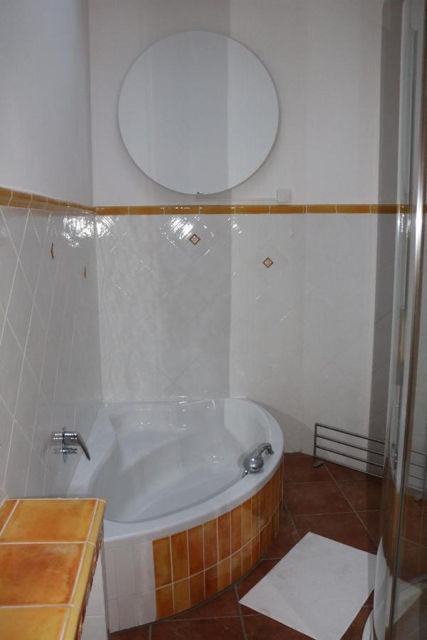 Helle, Offene Dachgeschosswohnung Mit Terrasse Oberloisdorf エクステリア 写真