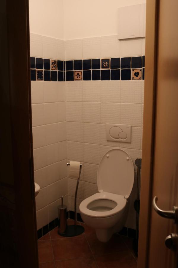 Helle, Offene Dachgeschosswohnung Mit Terrasse Oberloisdorf エクステリア 写真