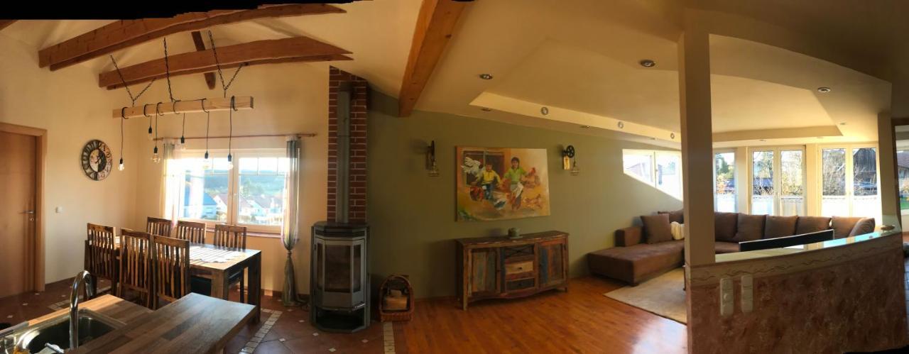 Helle, Offene Dachgeschosswohnung Mit Terrasse Oberloisdorf エクステリア 写真