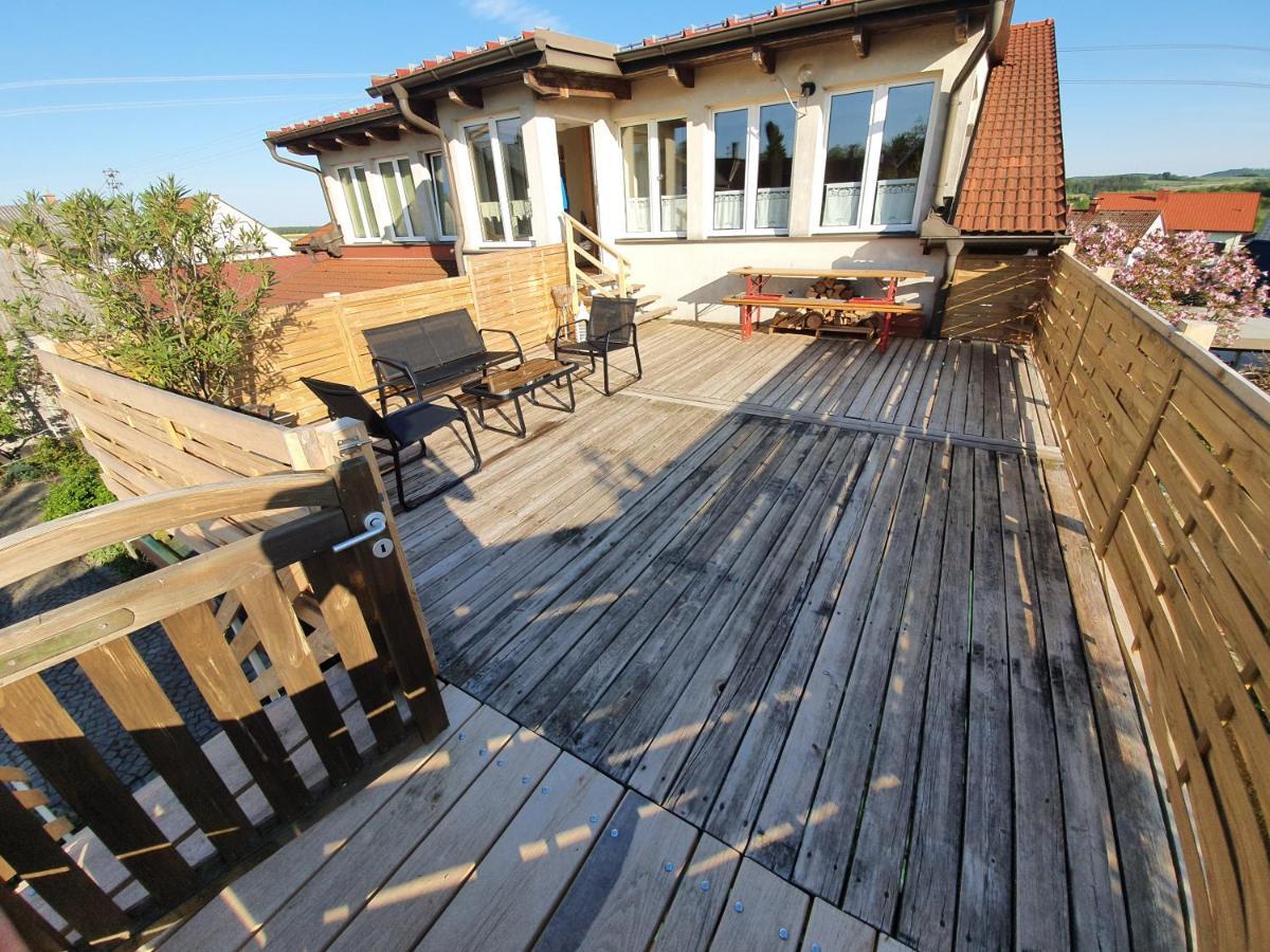 Helle, Offene Dachgeschosswohnung Mit Terrasse Oberloisdorf エクステリア 写真