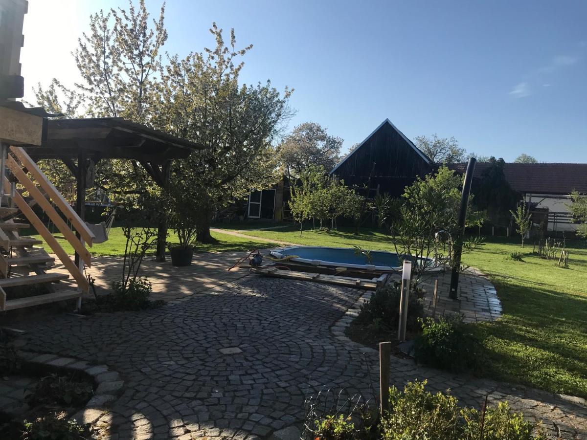 Helle, Offene Dachgeschosswohnung Mit Terrasse Oberloisdorf エクステリア 写真