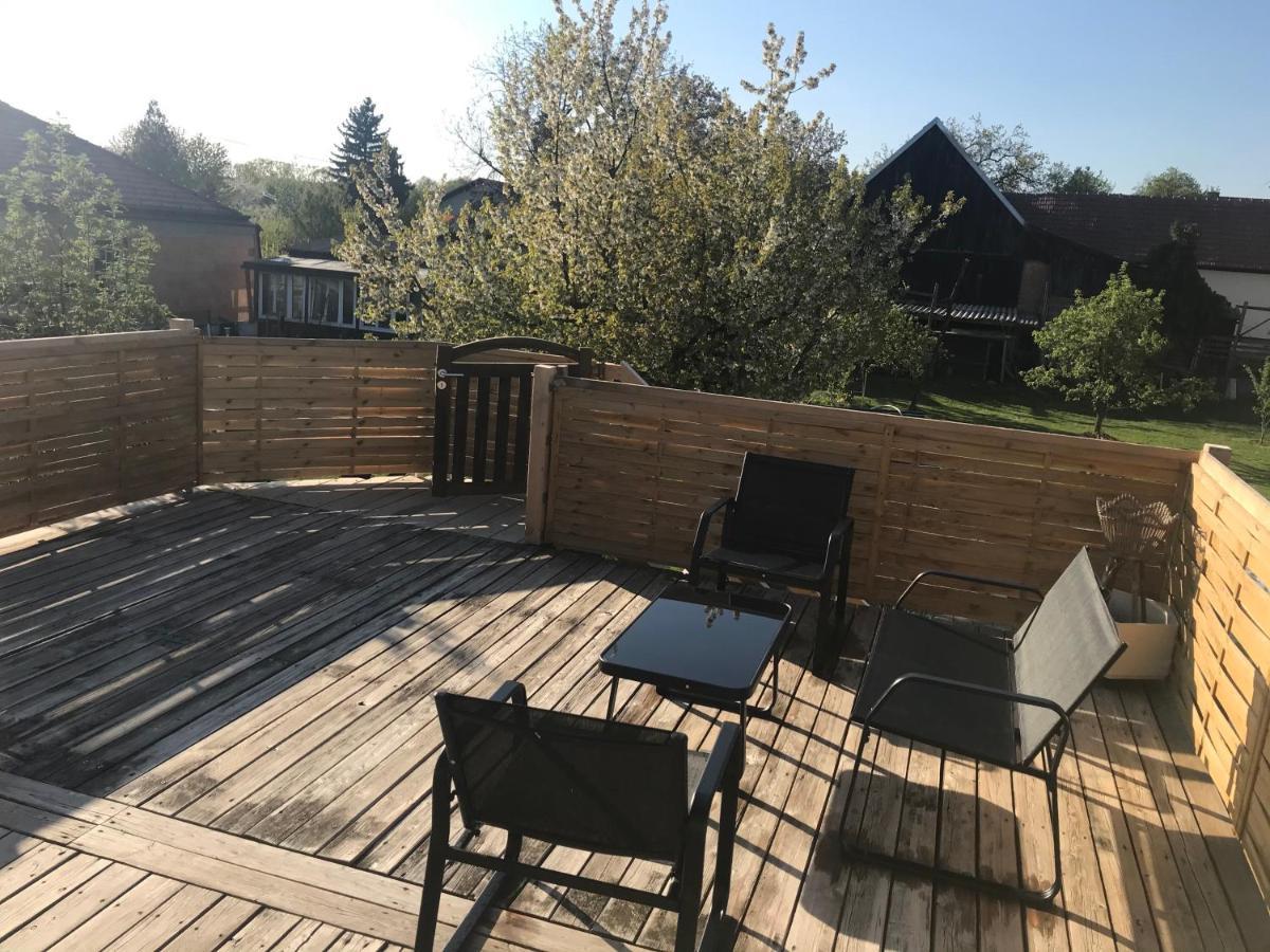 Helle, Offene Dachgeschosswohnung Mit Terrasse Oberloisdorf エクステリア 写真